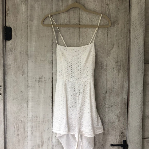 White eyelet romper - Picture 2 of 3